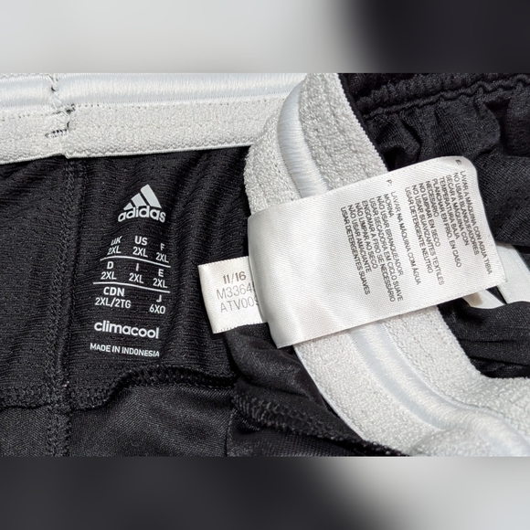 Adidas Men's US 2XL Athletic Black Basketball Shorts w/ Drawstring & White Trim - Picture 10 of 11